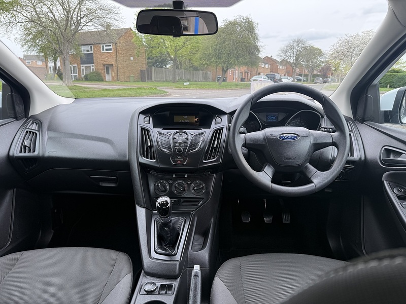 Ford Focus Studio - U328