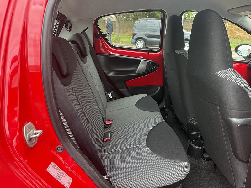 Toyota AYGO VVT-i Move - U329