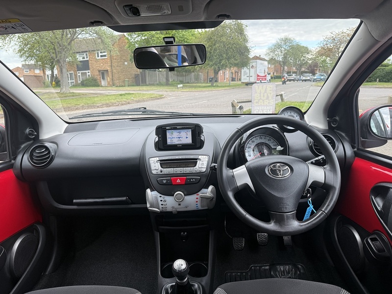Toyota AYGO VVT-i Move - U329