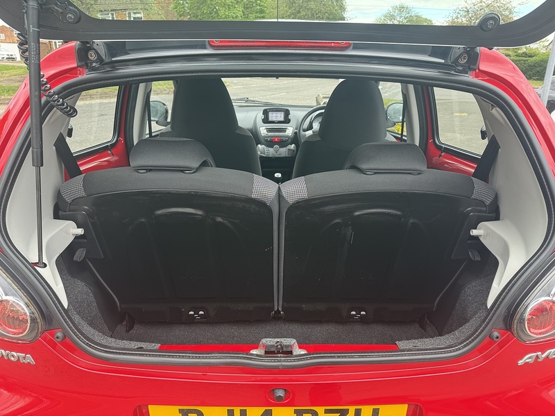 Toyota AYGO VVT-i Move - U329