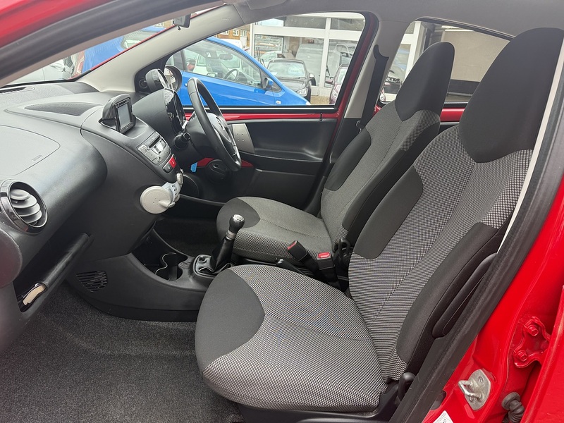 Toyota AYGO VVT-i Move - U329