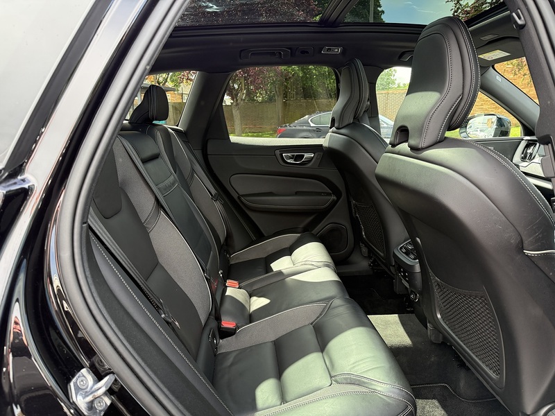 Volvo XC60 D4 R-Design - U345
