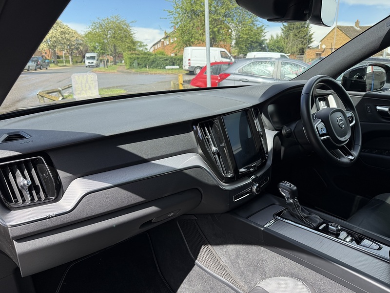 Volvo XC60 D4 R-Design - U345
