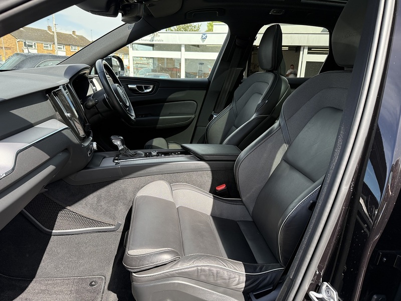 Volvo XC60 D4 R-Design - U345