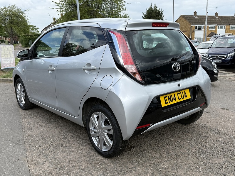 Toyota AYGO VVT-i x-pression - U347