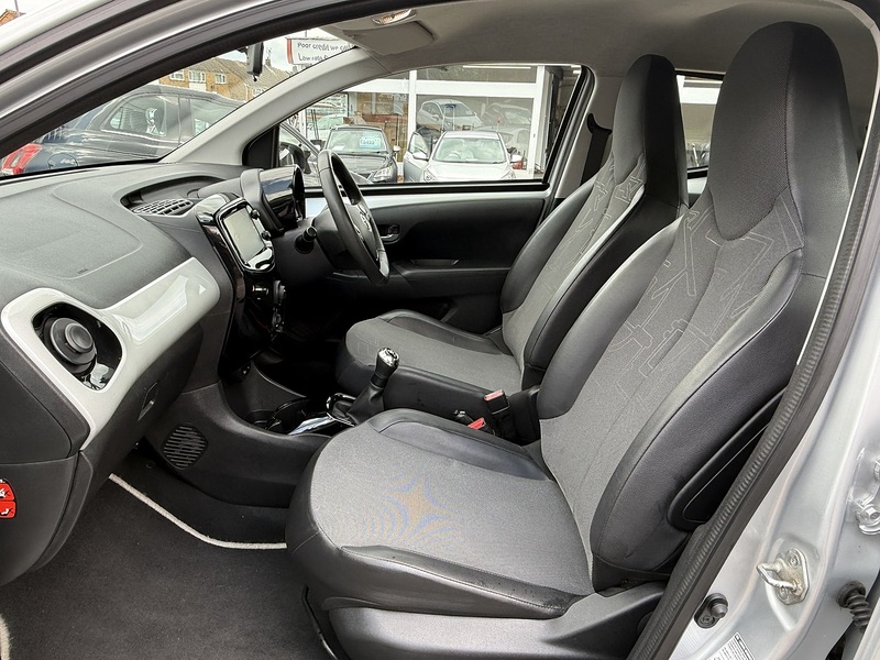 Toyota AYGO VVT-i x-pression - U347