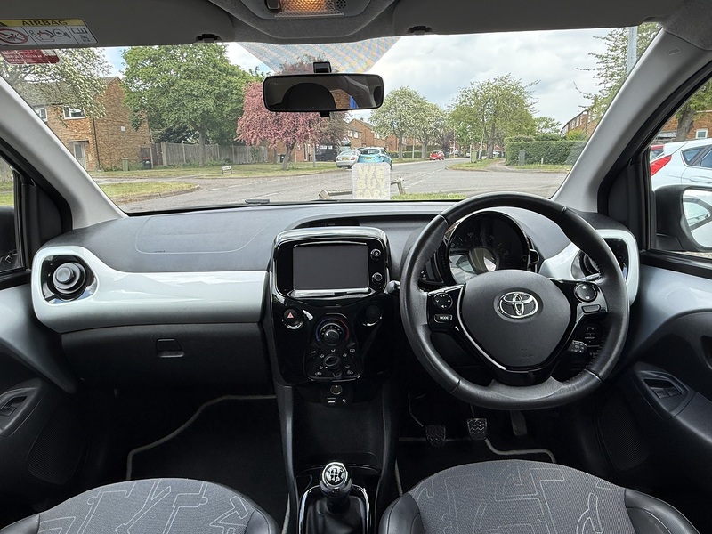 Toyota AYGO VVT-i x-pression - U347