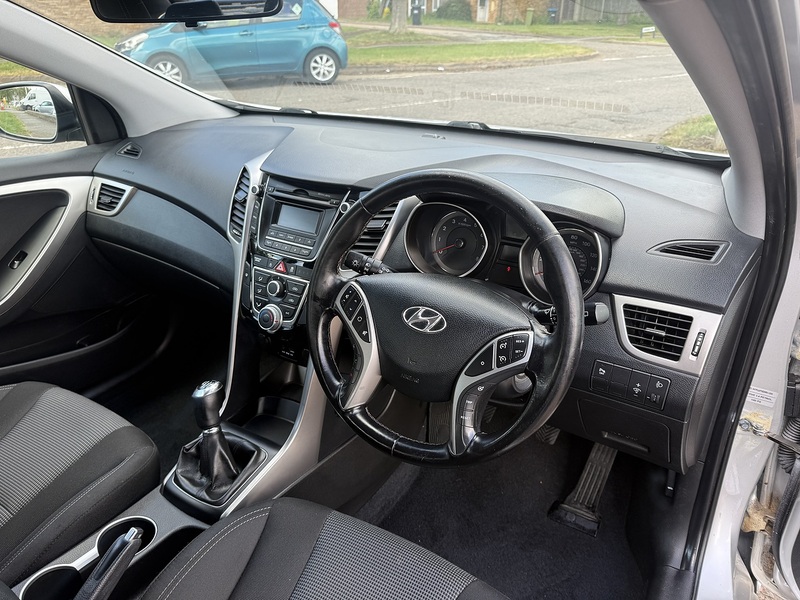 Hyundai i30 Active - U348