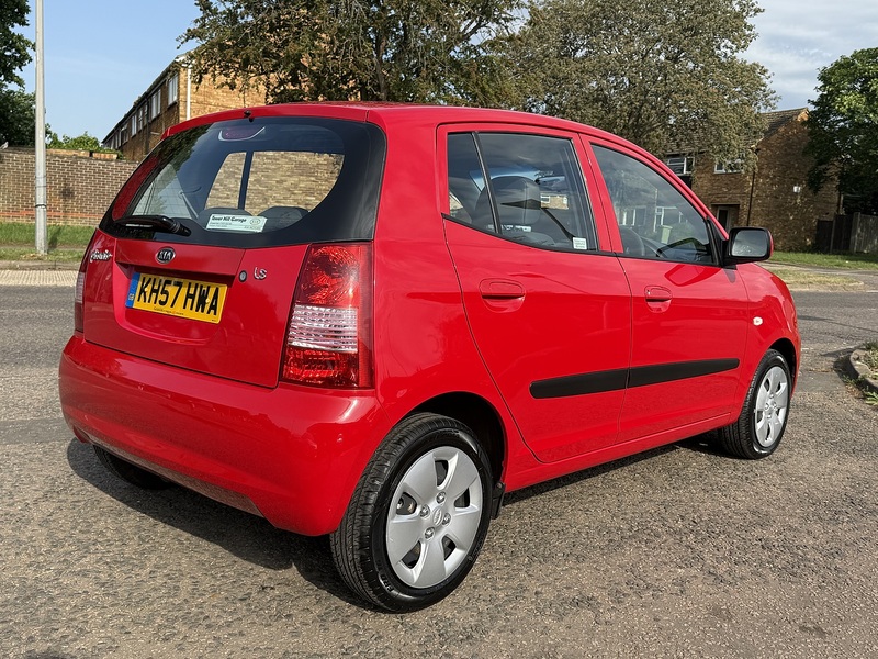 Kia Picanto LS - U354
