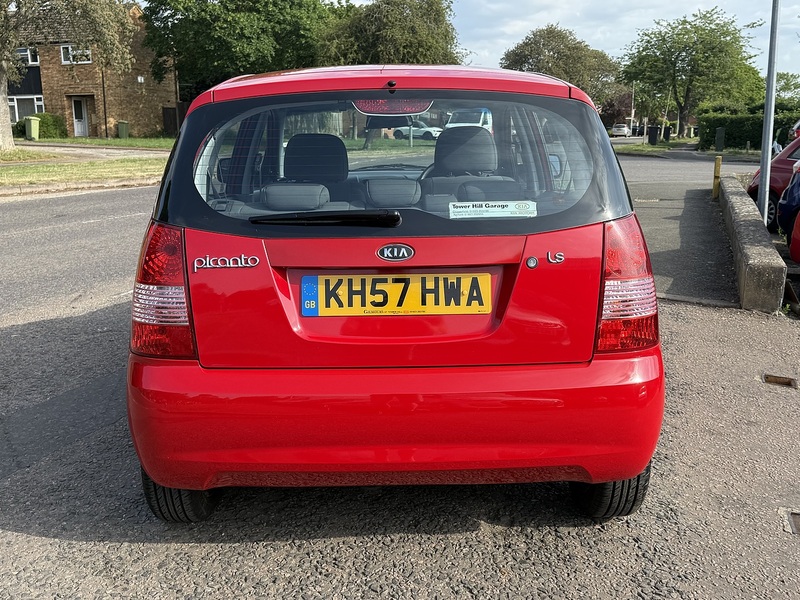 Kia Picanto LS - U354