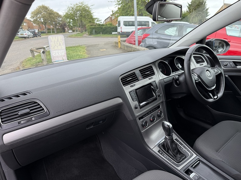 Volkswagen Golf TDI BlueMotion Tech SE - U356