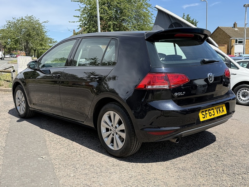 Volkswagen Golf TDI BlueMotion Tech SE - U356