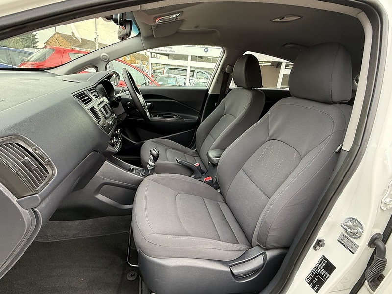 Kia Rio 3 - U358