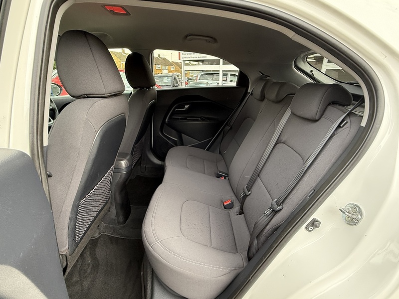 Kia Rio 3 - U358