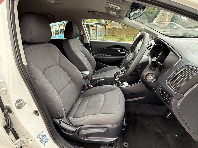 Kia Rio 3 - U358