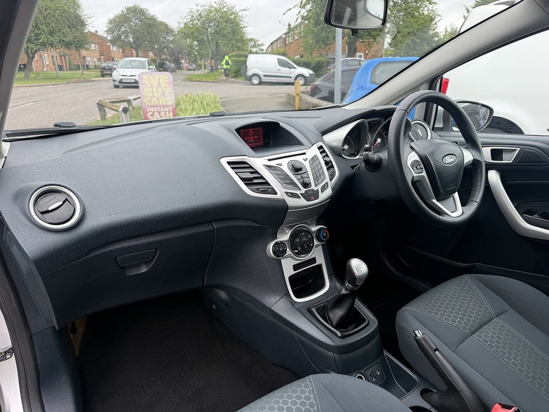 Ford Fiesta Zetec - U370