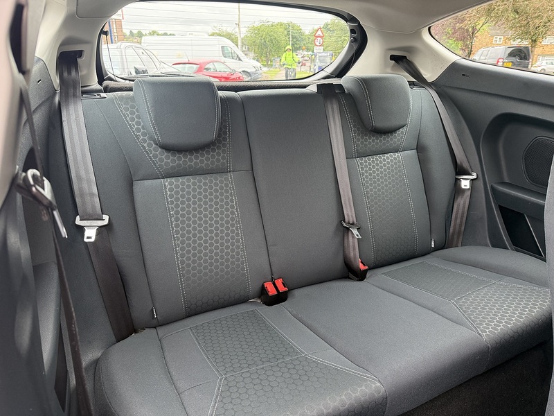 Ford Fiesta Zetec - U370
