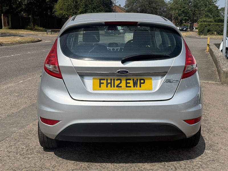 Ford Fiesta Zetec - U370