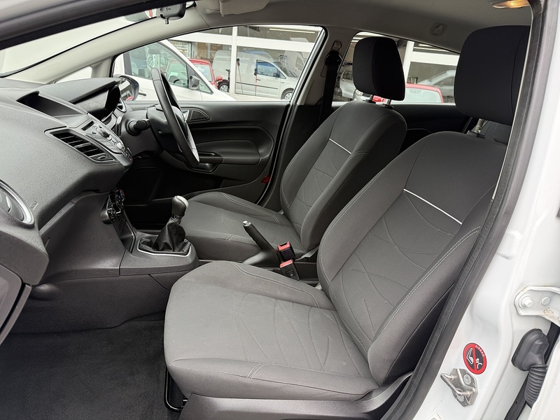 Ford Fiesta Style - U374