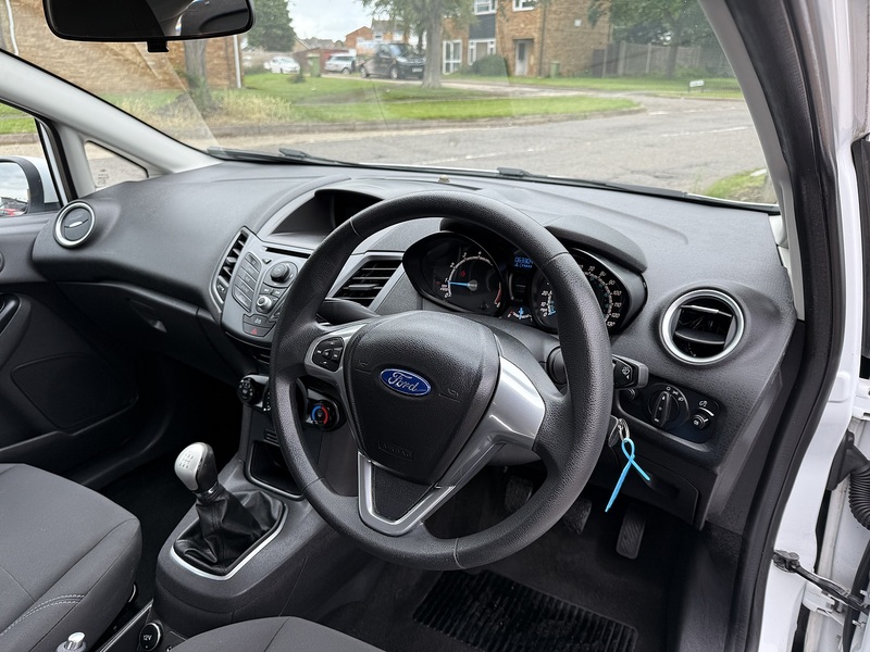 Ford Fiesta Style - U374