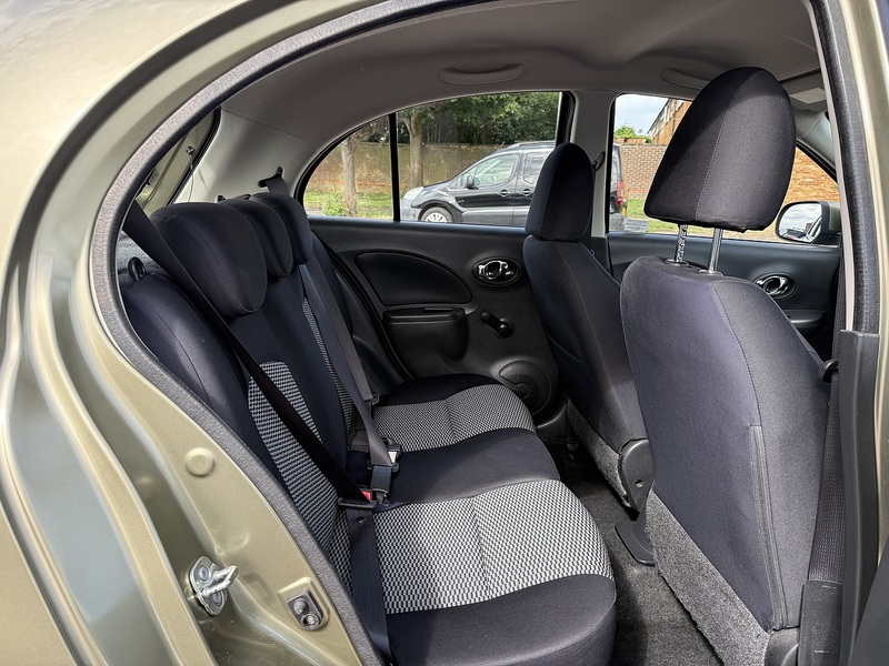 Nissan Micra Acenta - U381