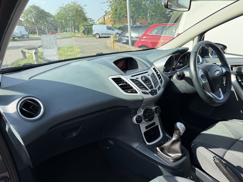 Ford Fiesta Zetec - U382