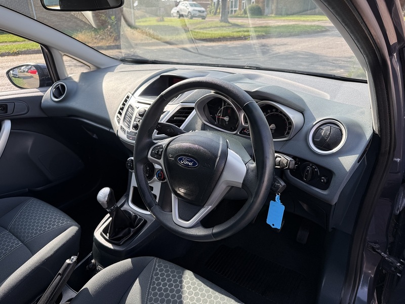 Ford Fiesta Zetec - U382