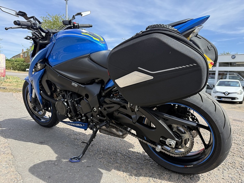 Suzuki GSX-S1000  - U389