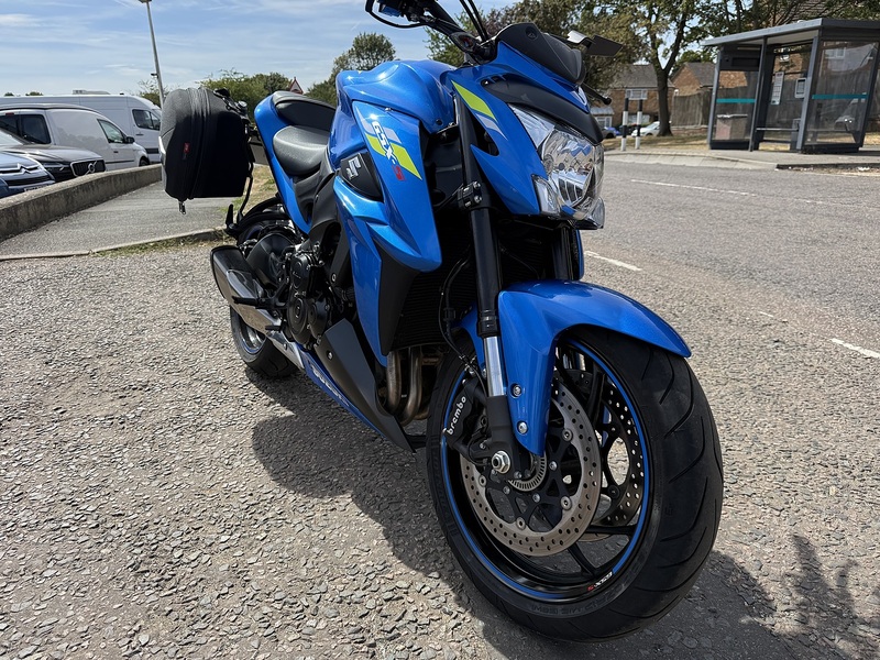 Suzuki GSX-S1000  - U389