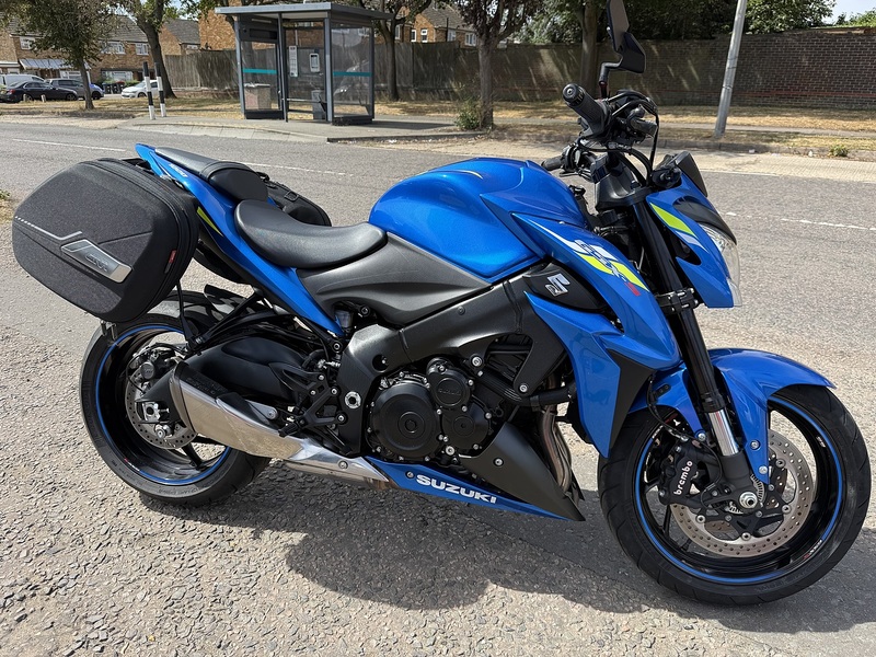 Suzuki GSX-S1000  - U389