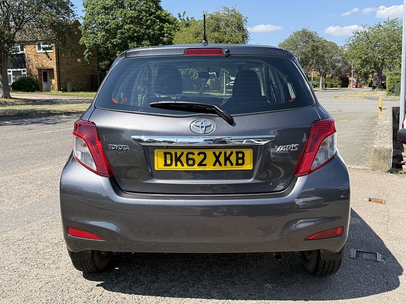 Toyota Yaris Dual VVT-i TR - U390