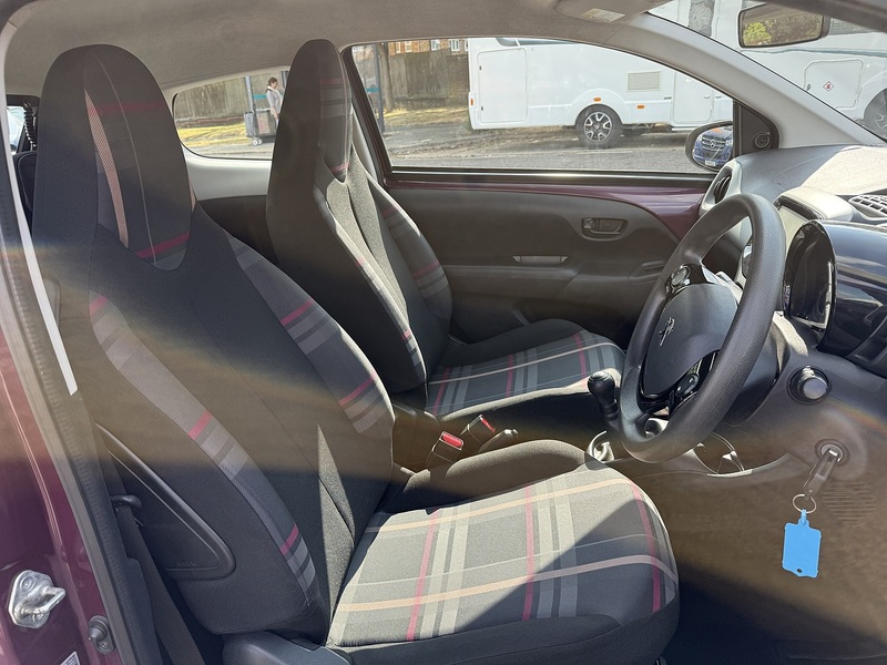 Peugeot 108 VTi Active - U398