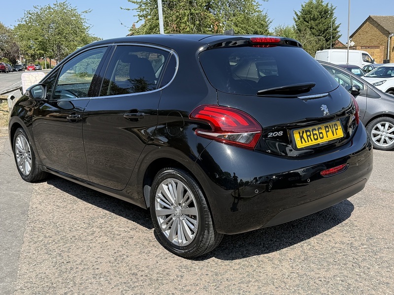Peugeot 208 BlueHDi Allure - U401