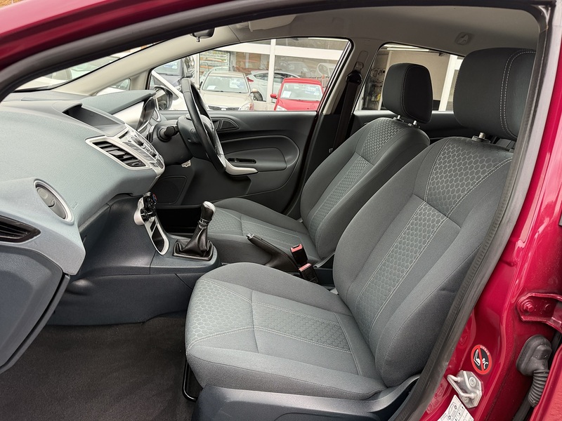 Ford Fiesta Zetec - U409