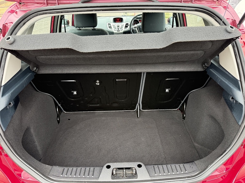 Ford Fiesta Zetec - U409