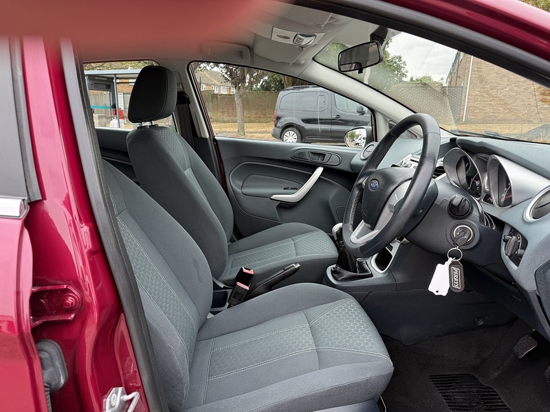Ford Fiesta Zetec - U409