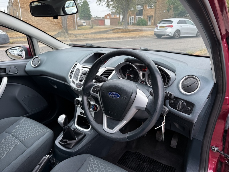 Ford Fiesta Zetec - U409