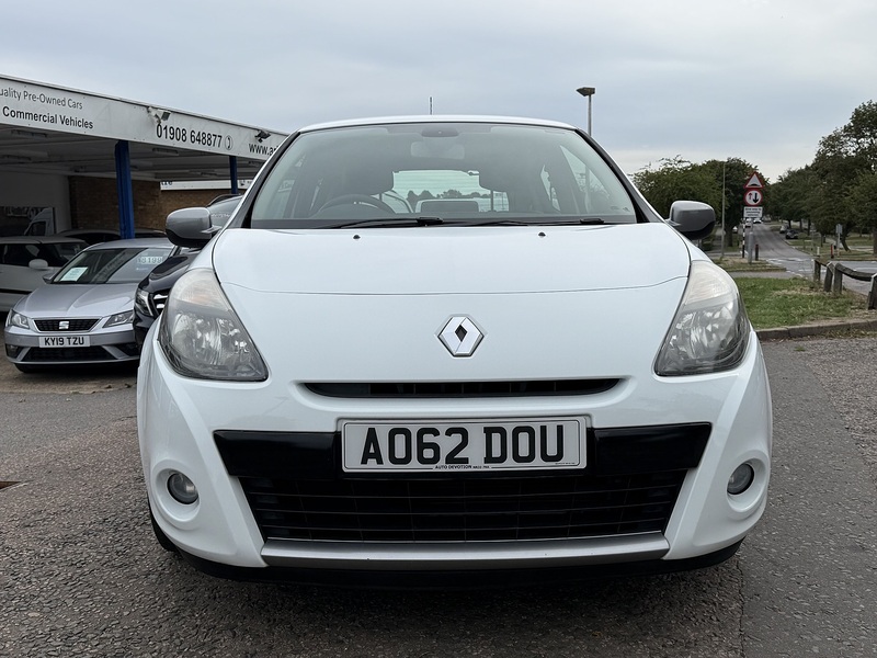 Renault Clio Dynamique TomTom - U425