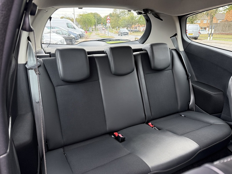 Renault Clio Dynamique TomTom - U425