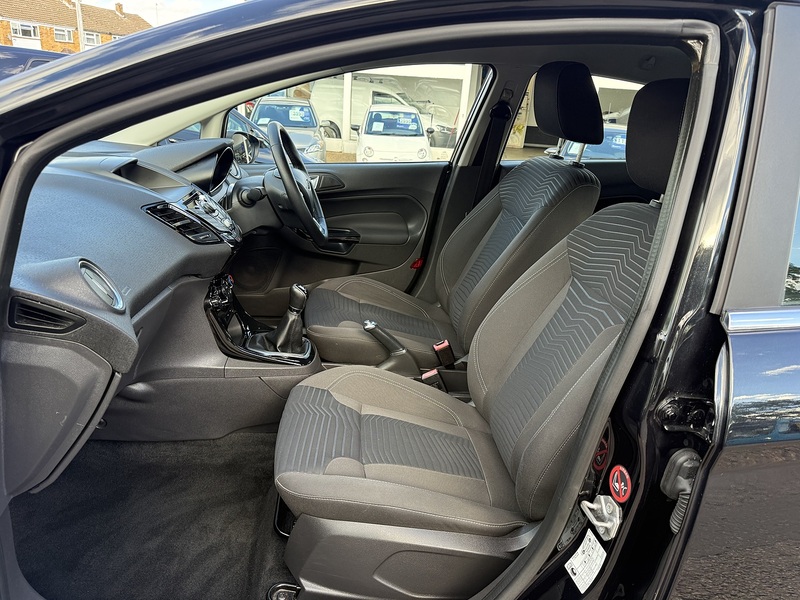 Ford Fiesta Zetec - U428