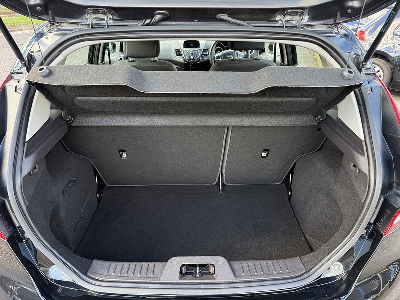Ford Fiesta Zetec - U428