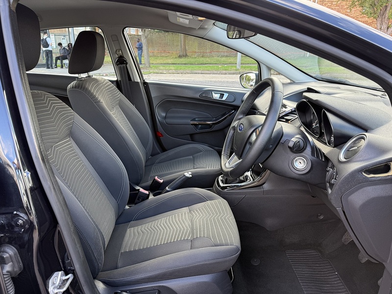 Ford Fiesta Zetec - U428