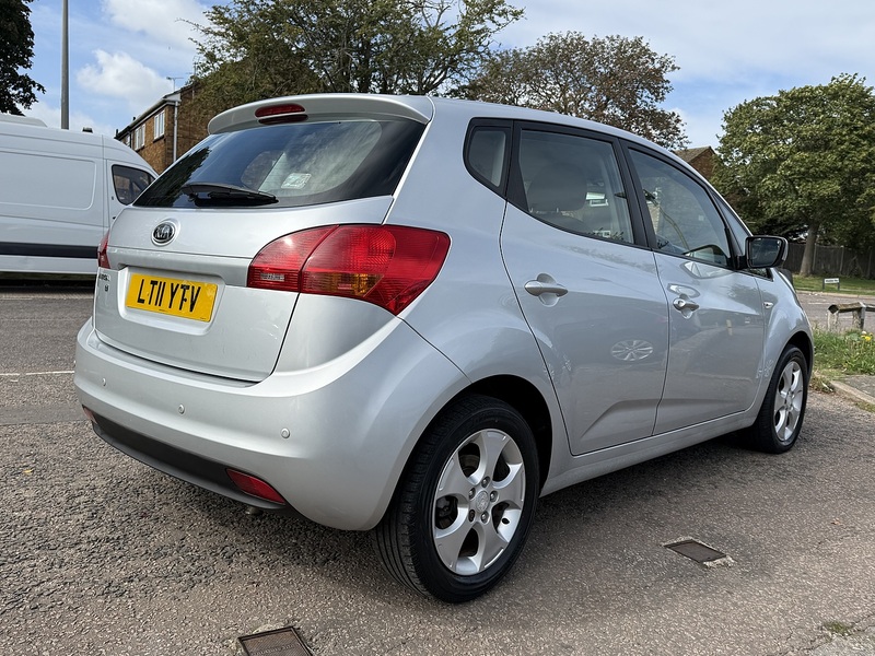 Kia Venga 2 - U435