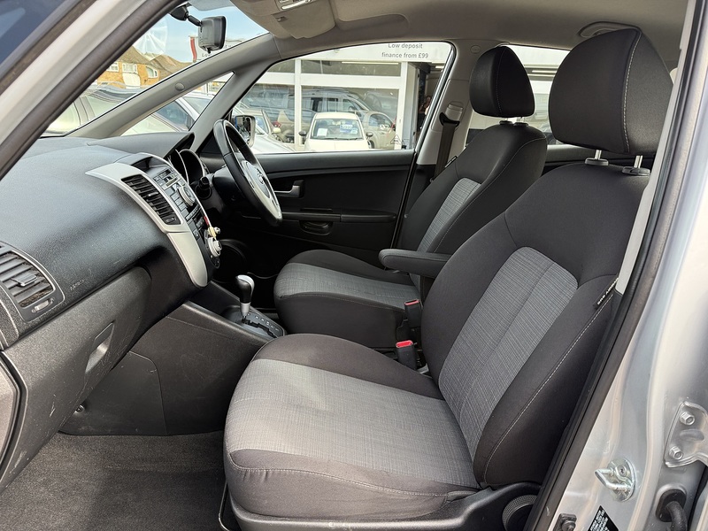 Kia Venga 2 - U435