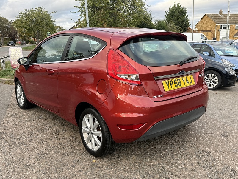 Ford Fiesta Zetec - U437