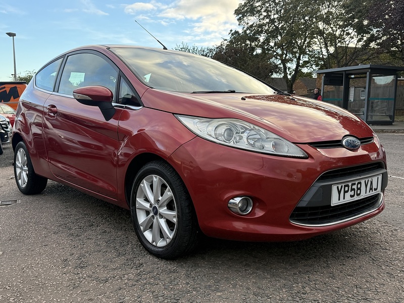 Ford Fiesta Zetec - U437