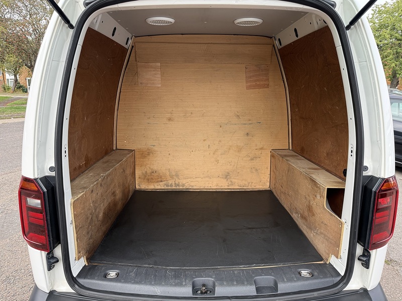 Volkswagen Caddy Maxi TDI C20 - U438