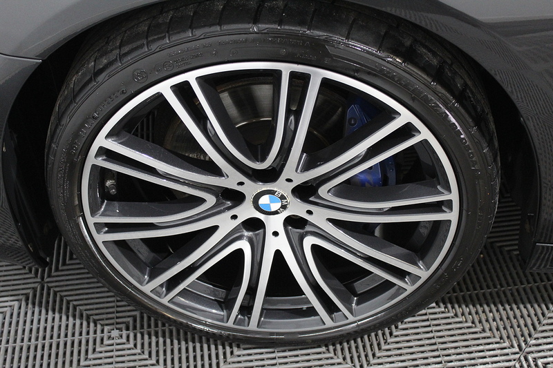 BMW 5 Series 3.0 530d M Sport Saloon 4dr Diesel Auto Euro 6 (s/s) (265 ps) - U114