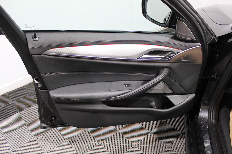 BMW 5 Series 3.0 530d M Sport Saloon 4dr Diesel Auto Euro 6 (s/s) (265 ps) - U114