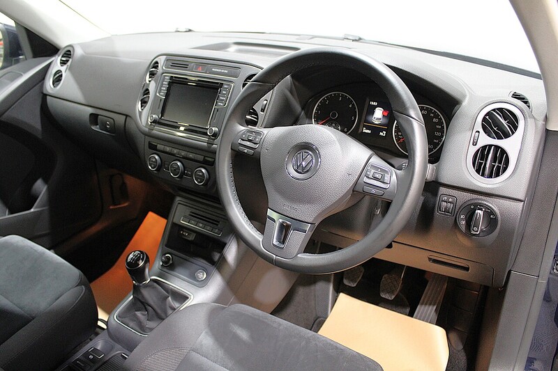 Volkswagen Tiguan 2.0 TDI BlueMotion Tech Match Edition SUV 5dr Diesel Manual 2WD Euro 6 (s/s) (150 ps) - U131